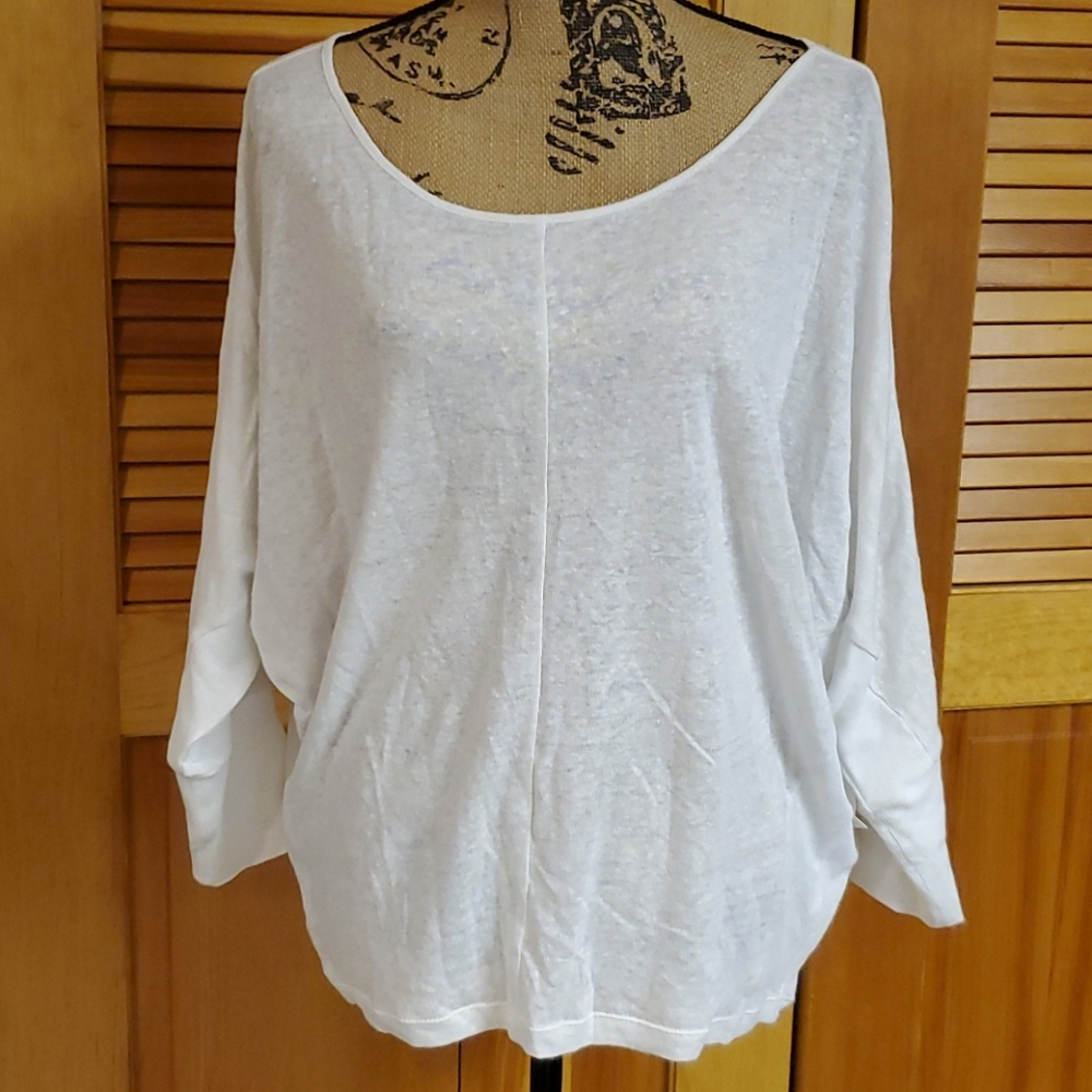 NWT White Dolman sleeved top